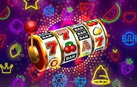 maxwinph Philippines online gaming platform hero banner showing sports and casino entertainment
